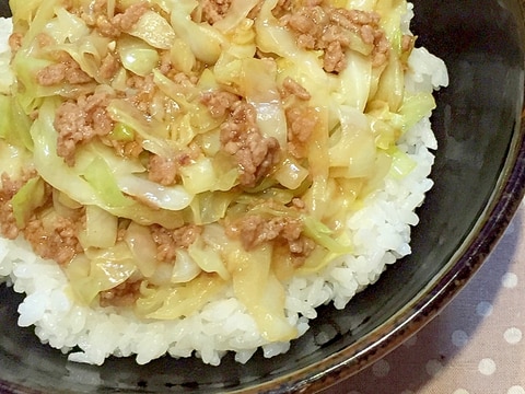 かさ増し節約☆ひき肉とキャベツのあんかけ丼